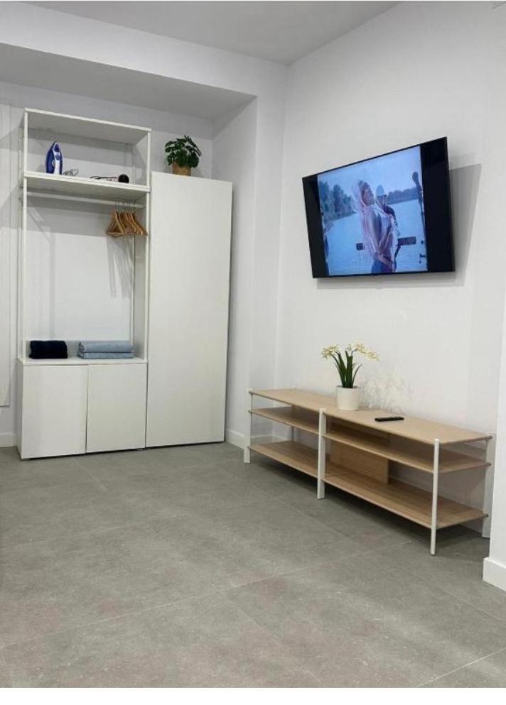Estupendo Piso A 5 Min De La Estacion De Bus Y Tren Maria Zambrano Apartment Malaga Exterior photo